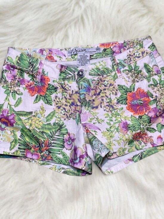 bebe Pants - 🌺Y2K tropical floral micro shorts 🌺